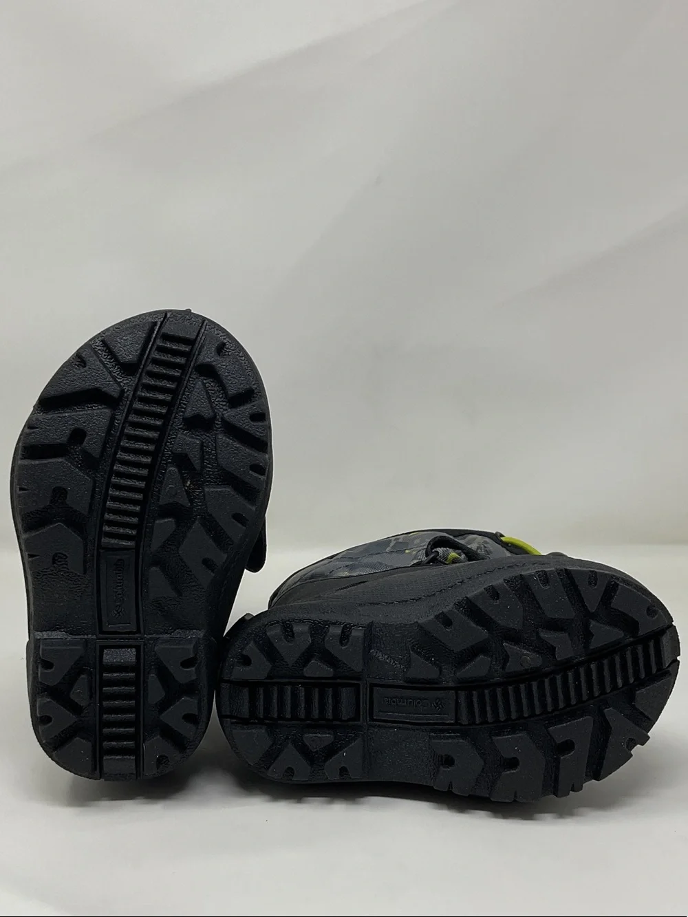 Columbia Kids Black and Neon Yellow Waterproof Snow Boots Size 6